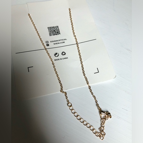 SHEIN New Gold MAMA Necklace - Picture 3 of 4